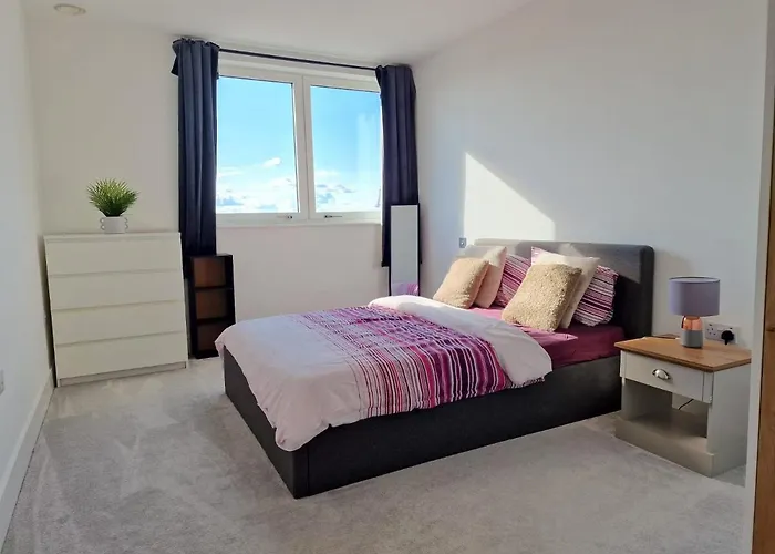 One Bedroom Apartment Near Southall Station!